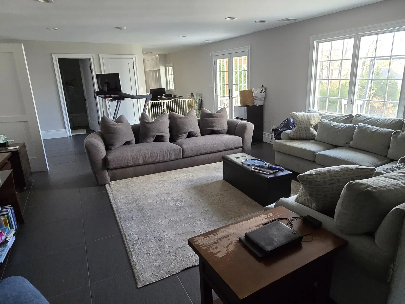 Living room after a full home cleaning